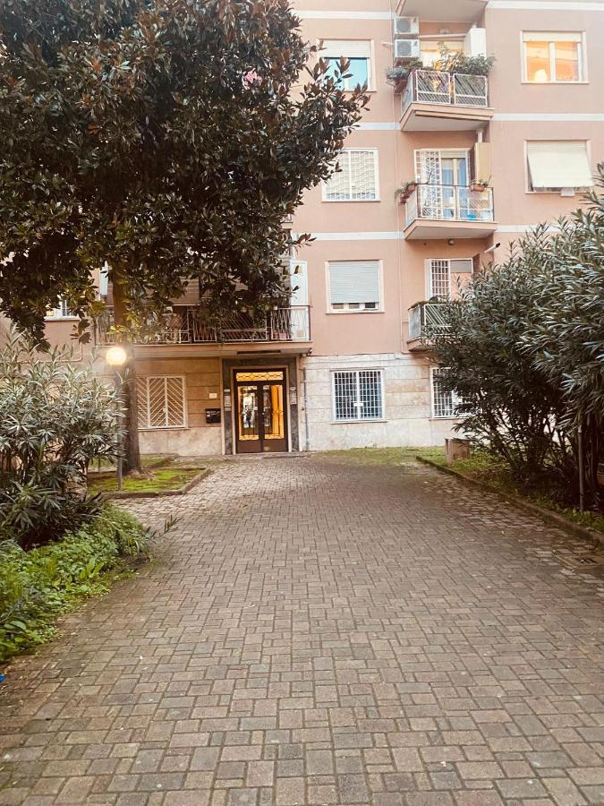 Large Garden Daire Roma Dış mekan fotoğraf